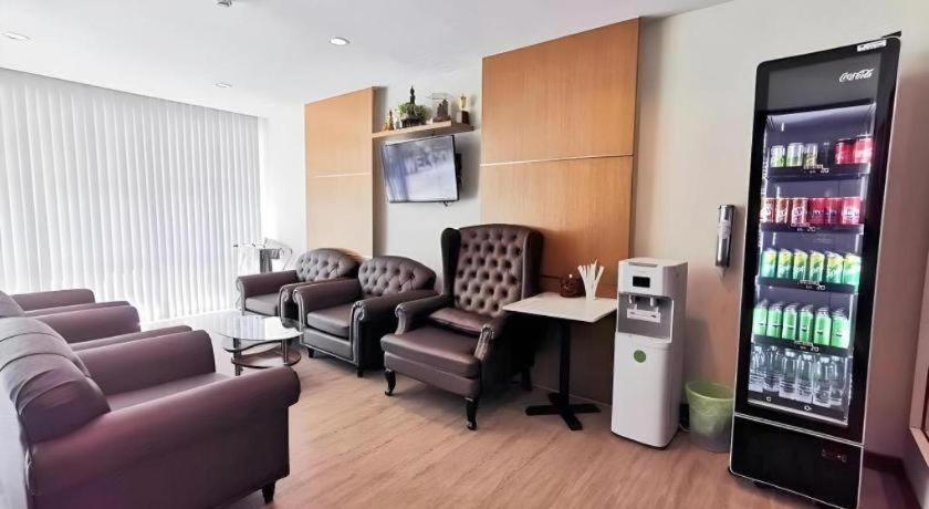Hotel The Y 3*