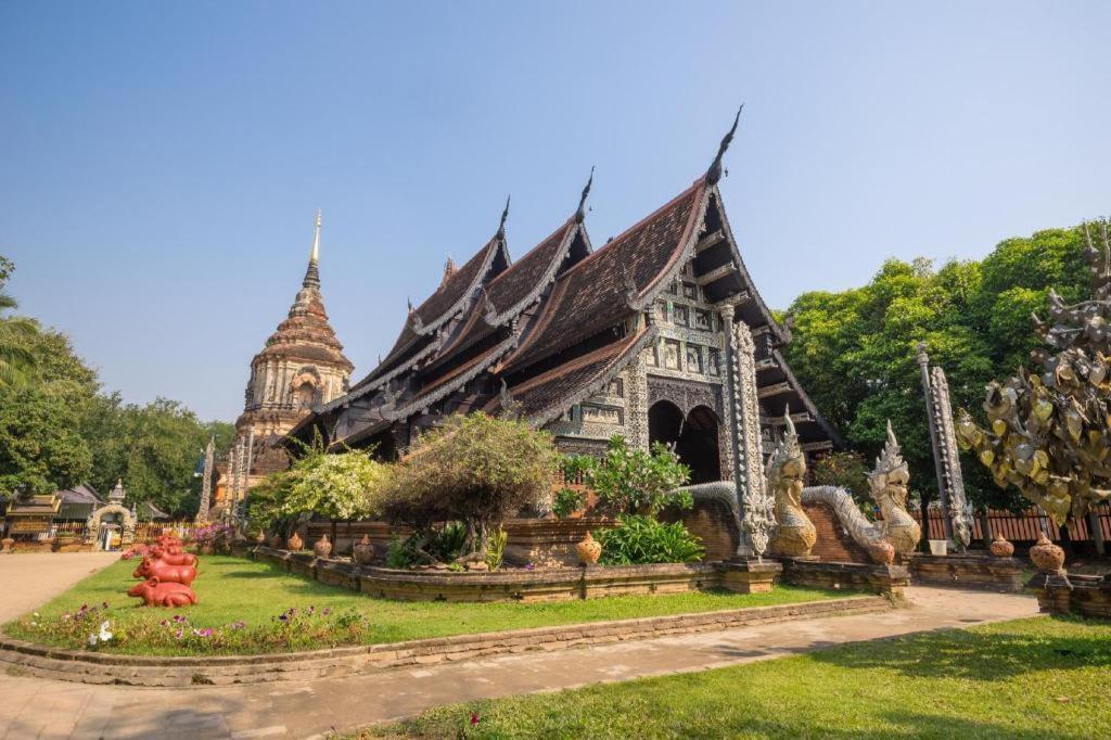 The Y Khách sạn 3*