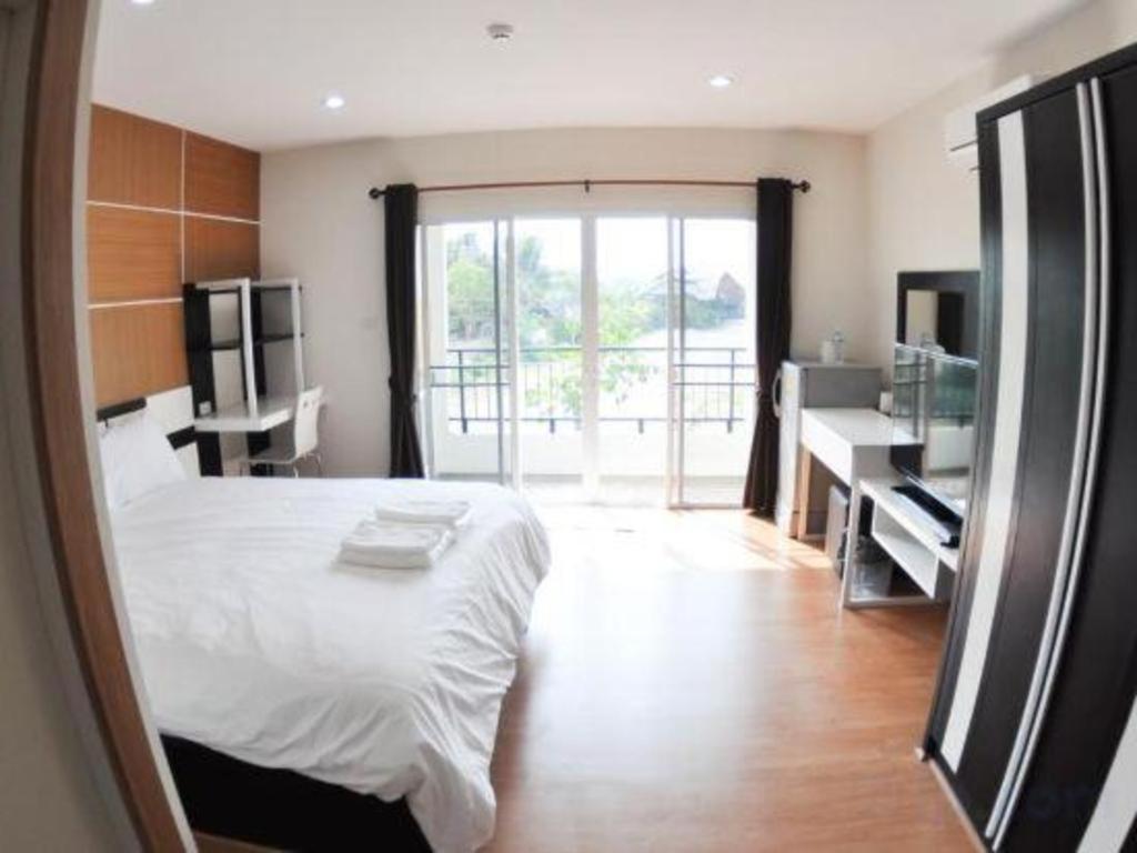 Hotel The Y 3*