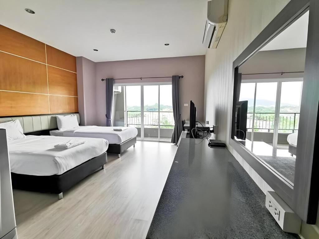 The Y Hotel 3*