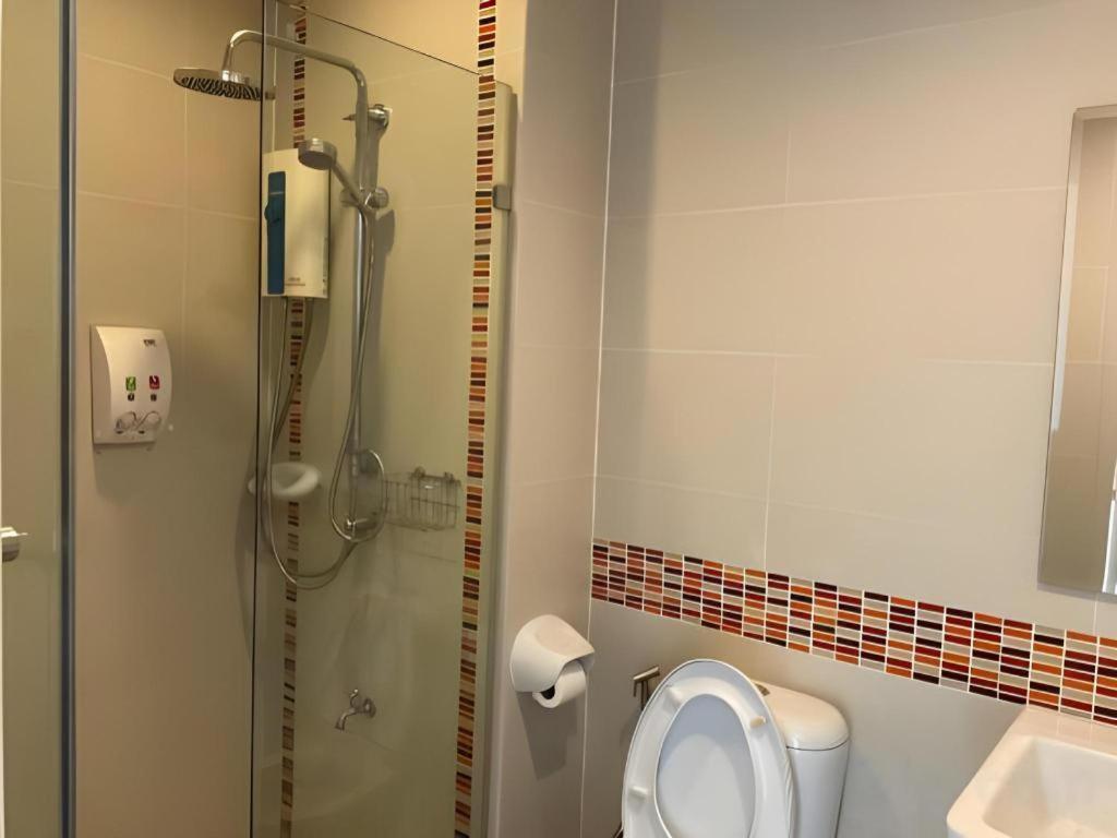 The Y Hotel 3*
